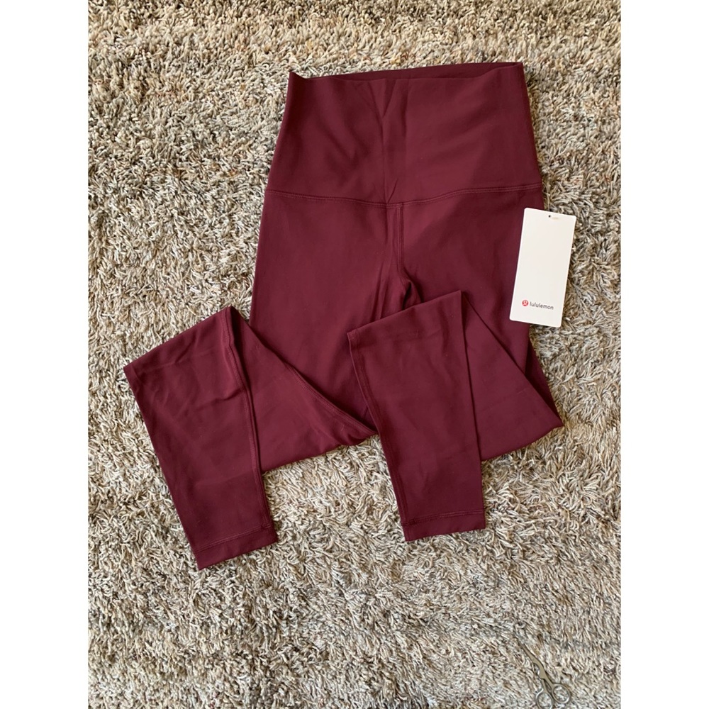 Lululemon Align SHR - Garnet